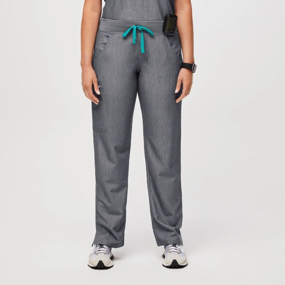 FIGS Technical Collection Kade Cargo Scrub Pants Graphite Size Large *small flaw